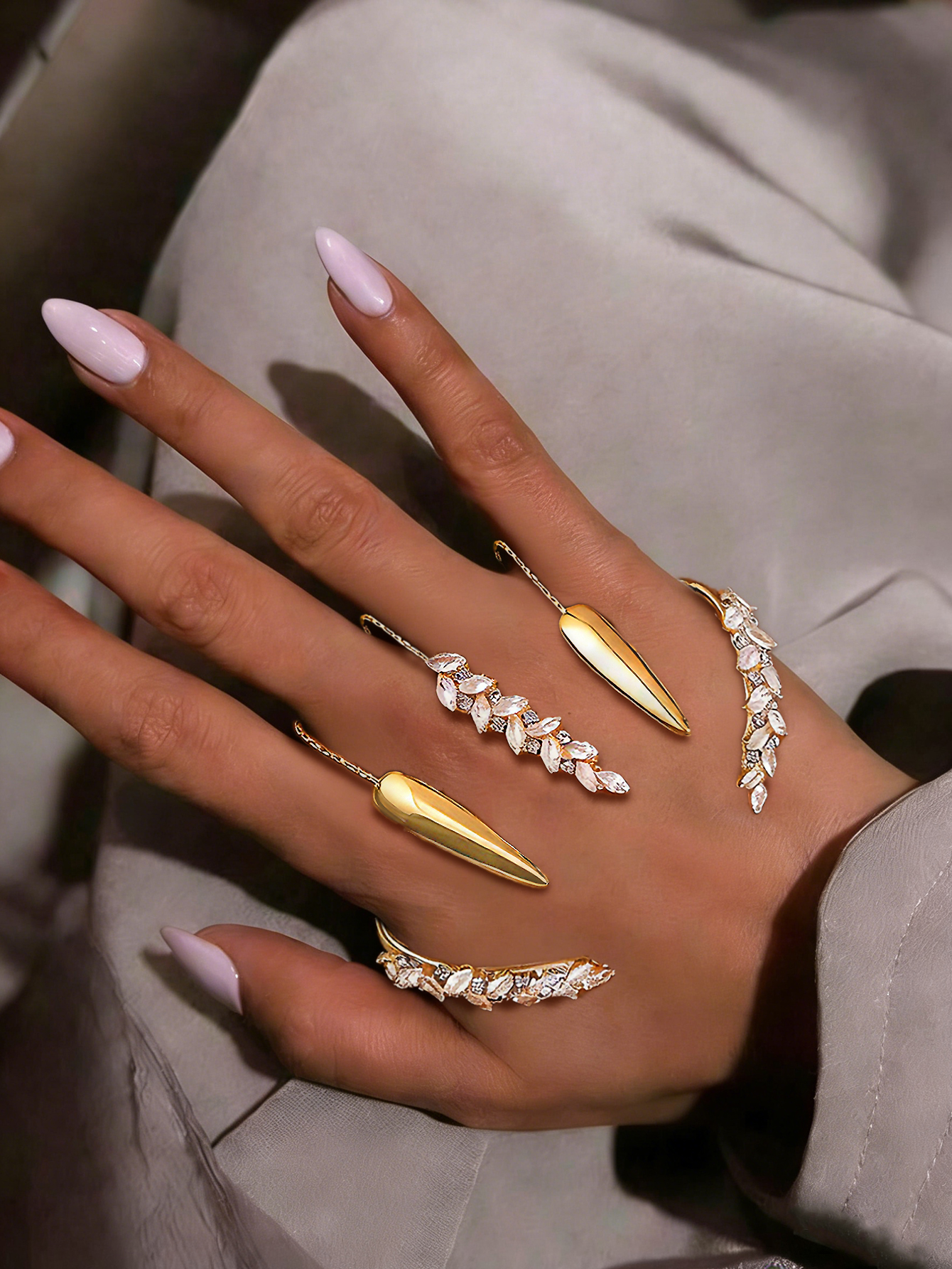Edgy Wheat-Shape Crystal Open  - Edgy Formal Wear Women incelemesi ve fiyatı