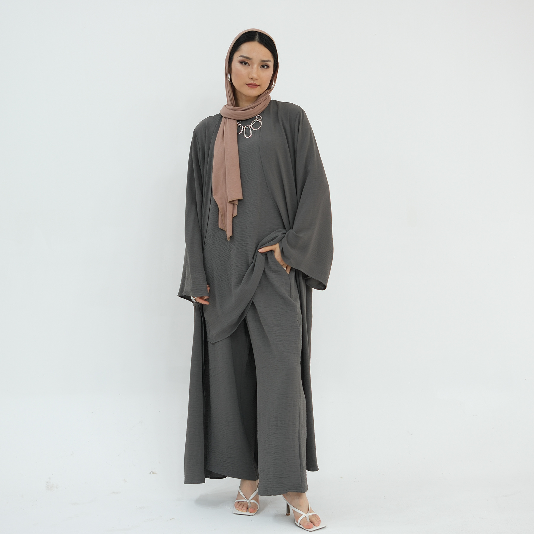 Authentic Set Contemporary Mon - Monochrome Suit Set incelemesi ve fiyatı
