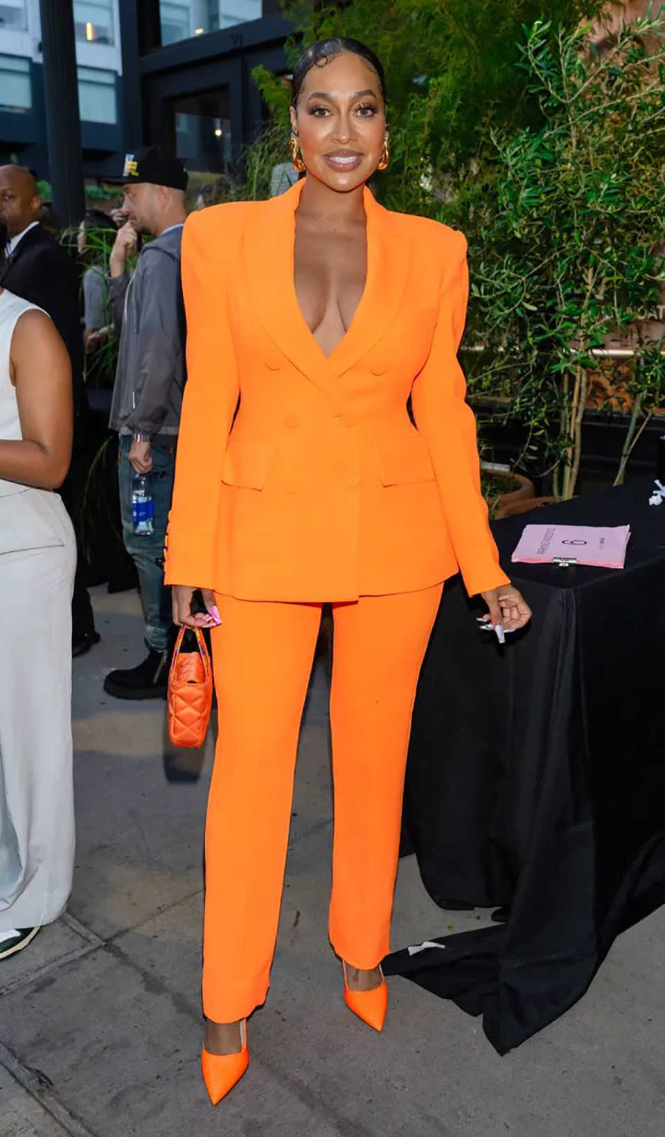 Customized Orange Spring Women - Women Formal Wear Designers incelemesi ve fiyatı