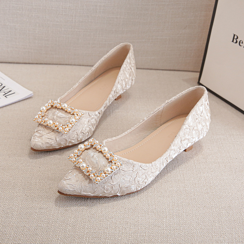 Ivory Textured Satin Pointed T - Kitten Heel Women incelemesi ve fiyatı