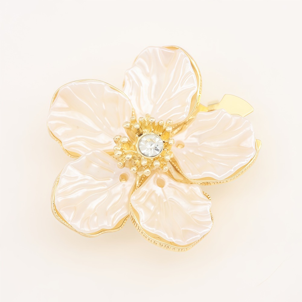 A Pair Vintage Petal Button Co - Women Formal Wear Designers incelemesi ve fiyatı